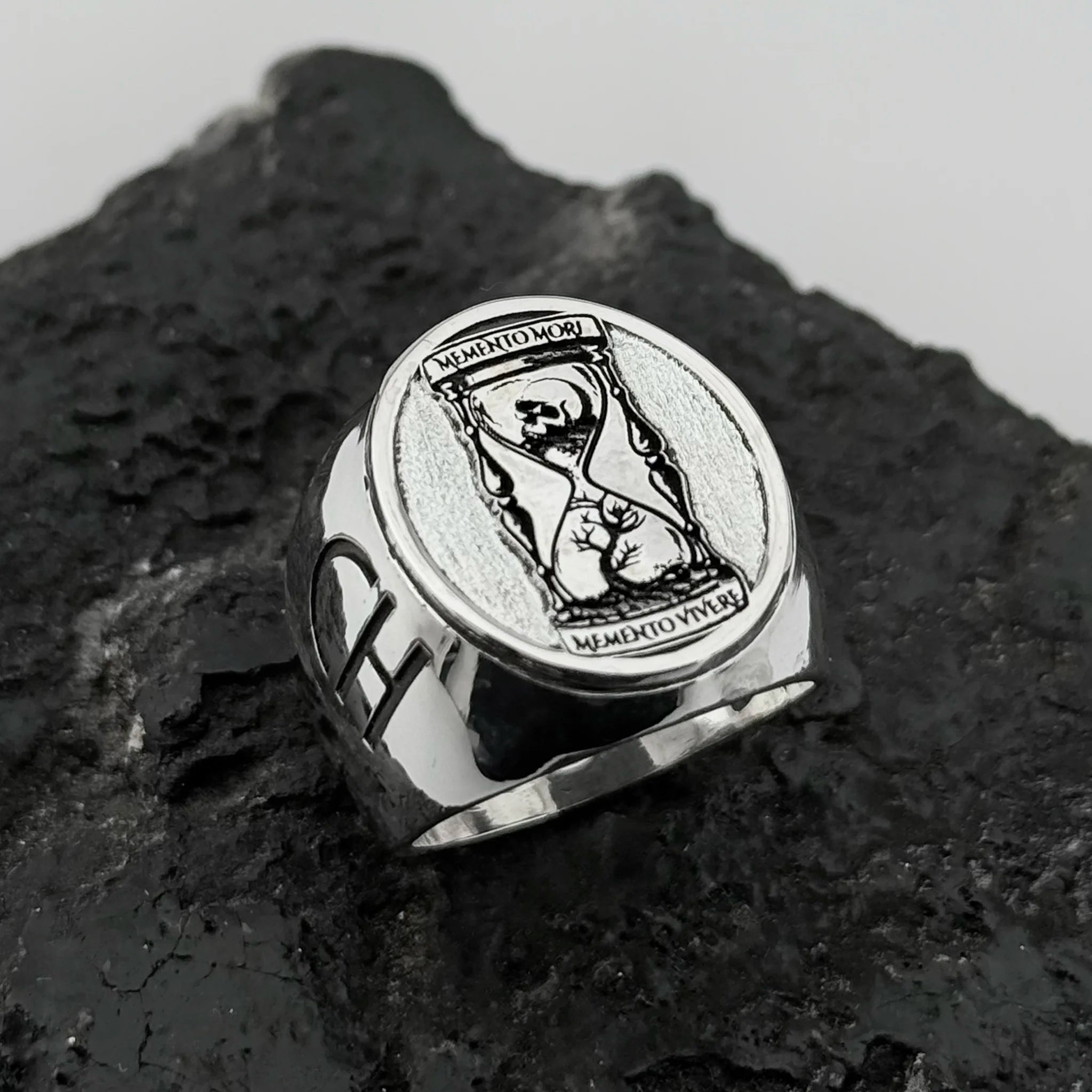 Momento Mori Ring